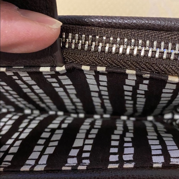 Vera Bradley Geometric Patterned Wallet, nice shape, minimal wear - Picture 4 of 7